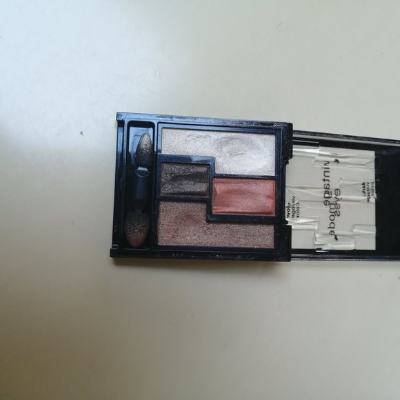 Kate Eye Shadow - Picture 3 of 3